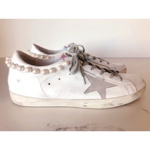 golden goose with pearls